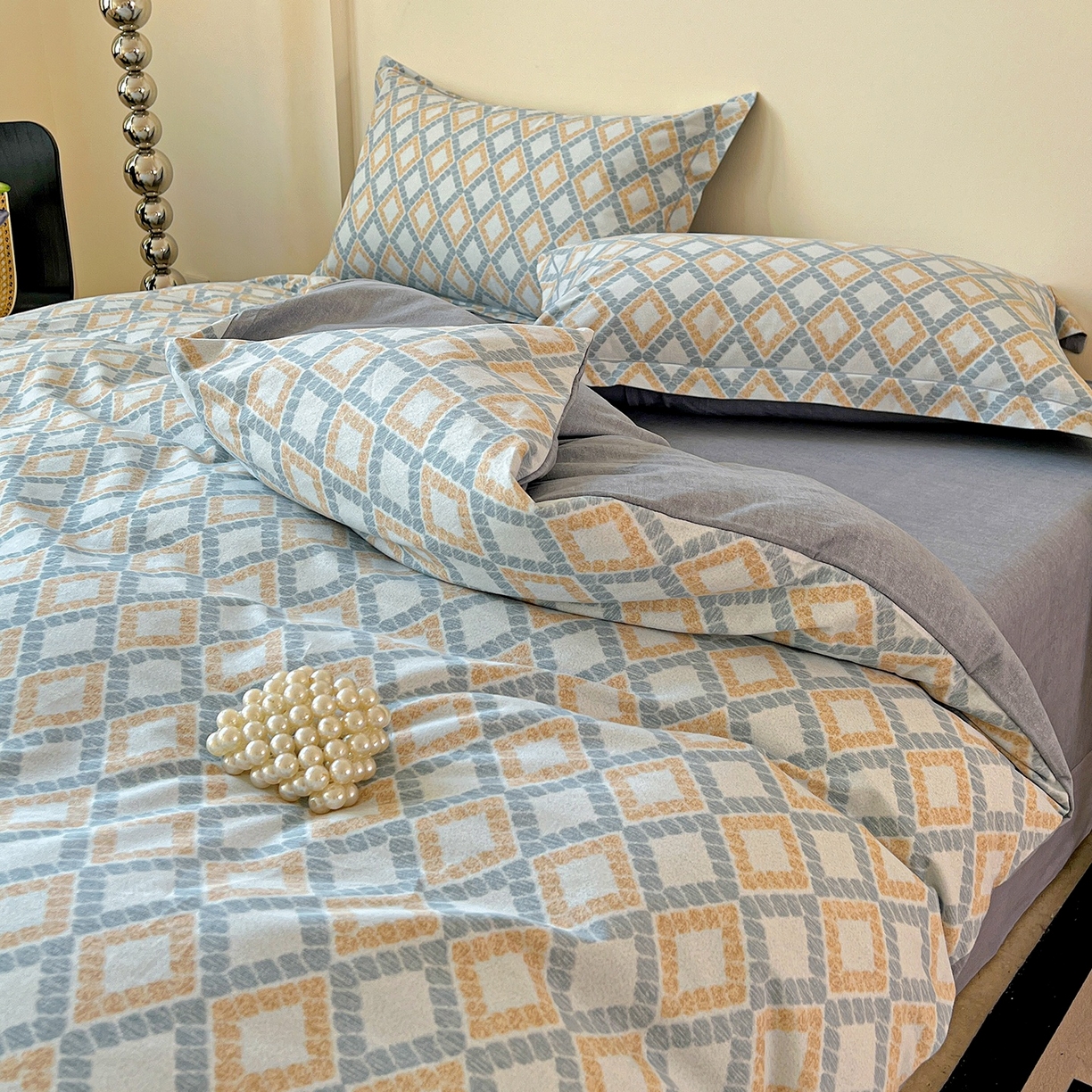 91家纺网 家纺一手货源 找家纺 亿梵家居 2026新款全棉纯棉磨毛四件套 莎莉亚-蓝