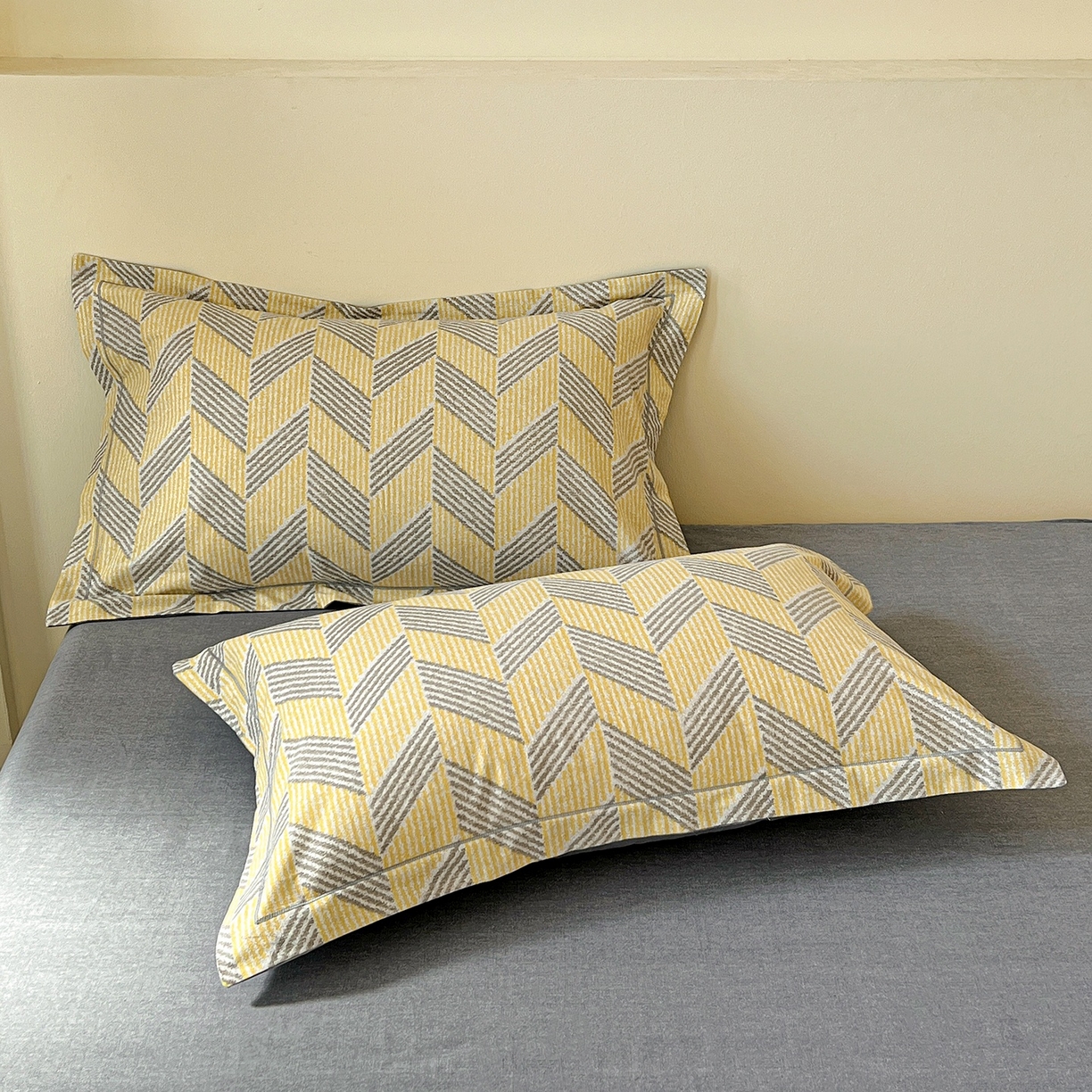 91家纺网 家纺一手货源 找家纺 亿梵家居 2026新款全棉纯棉磨毛四件套 施华洛-灰