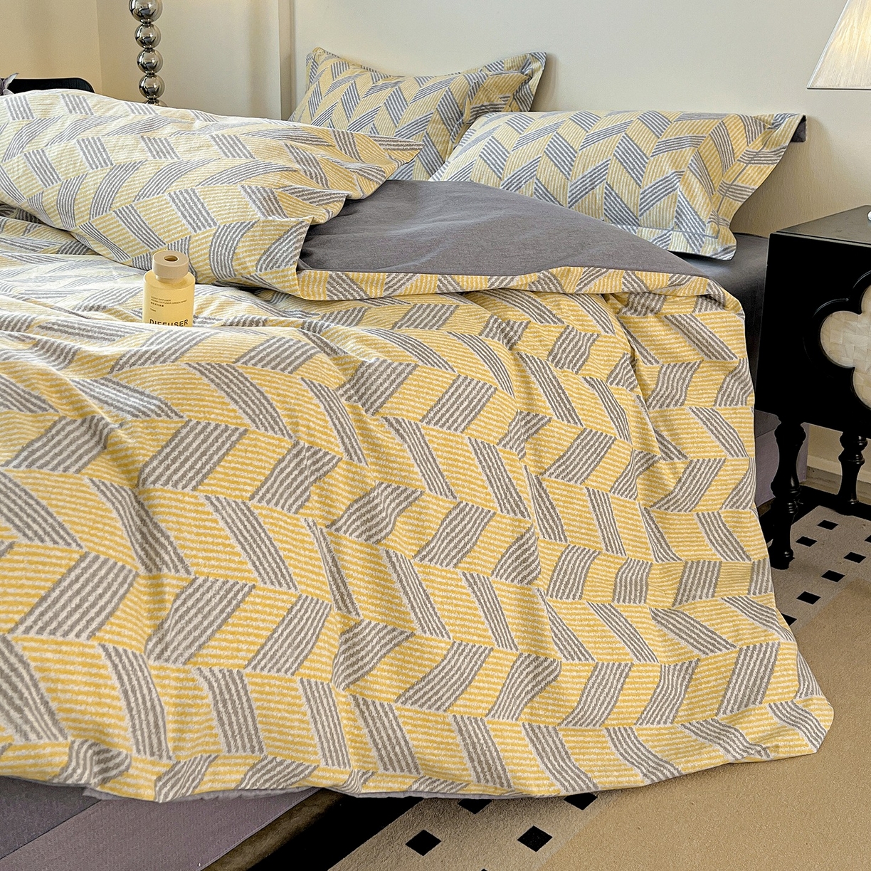 91家纺网 家纺一手货源 找家纺 亿梵家居 2026新款全棉纯棉磨毛四件套 施华洛-灰