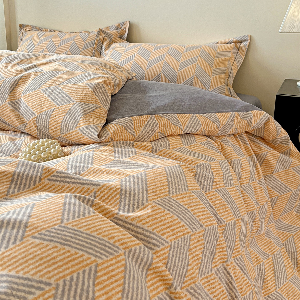 91家纺网 家纺一手货源 找家纺 亿梵家居 2026新款全棉纯棉磨毛四件套 施华洛-咖