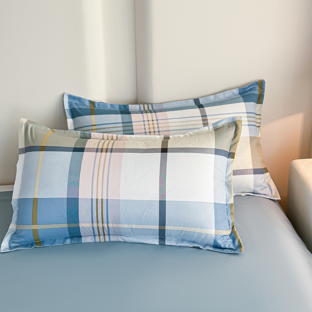 91家纺网 家纺一手货源 找家纺 楠沐家纺 2025年新款无印风学生印花四件套芦荟棉水洗棉 英伦蓝格