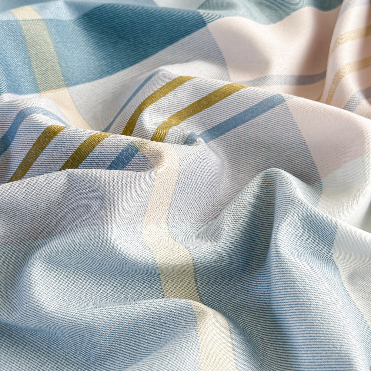 91家纺网 家纺一手货源 找家纺 楠沐家纺 2025年新款无印风学生印花四件套芦荟棉水洗棉 英伦蓝格