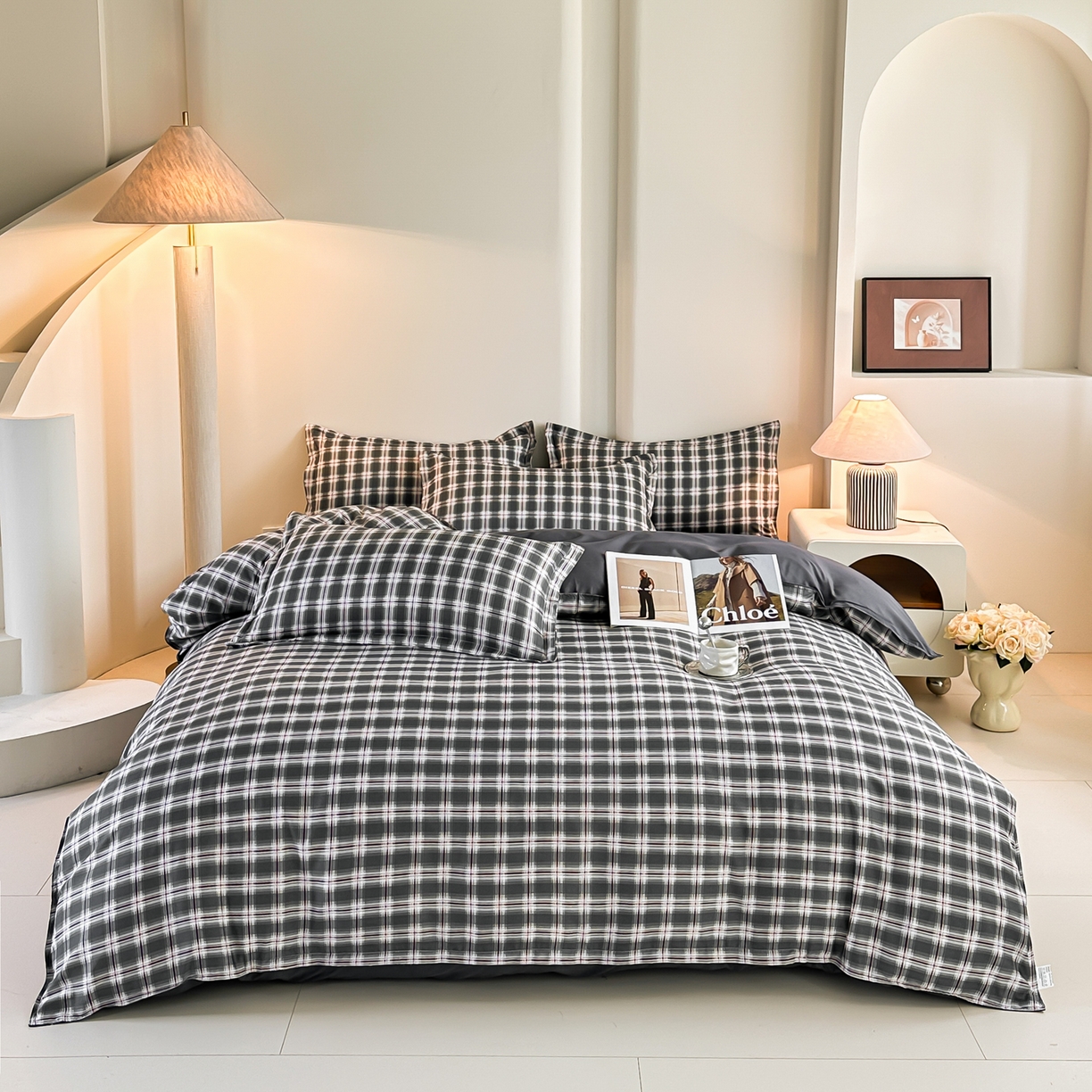 91家纺网 家纺一手货源 找家纺 楠沐家纺 2025年新款无印风学生印花四件套芦荟棉水洗棉 烟雾灰格