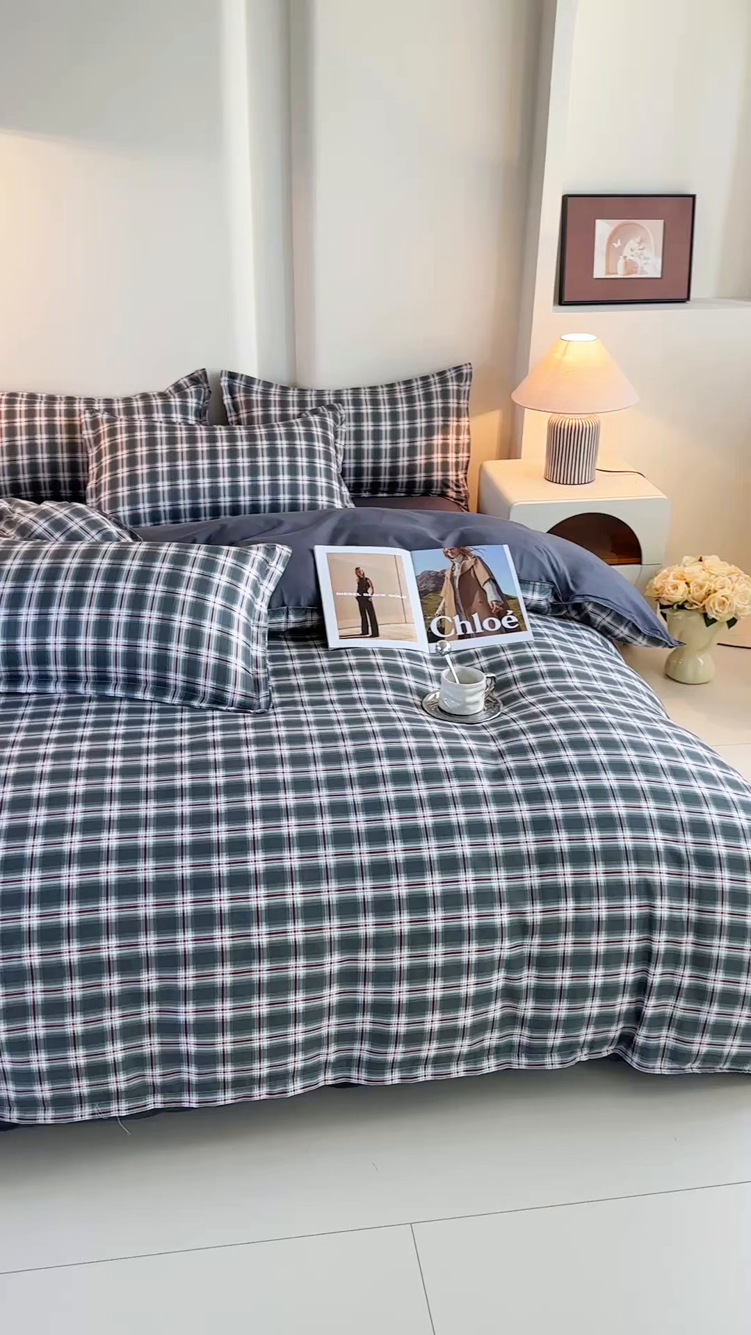 91家纺网 家纺一手货源 找家纺 楠沐家纺 2025年新款无印风学生印花四件套芦荟棉水洗棉 烟雾灰格