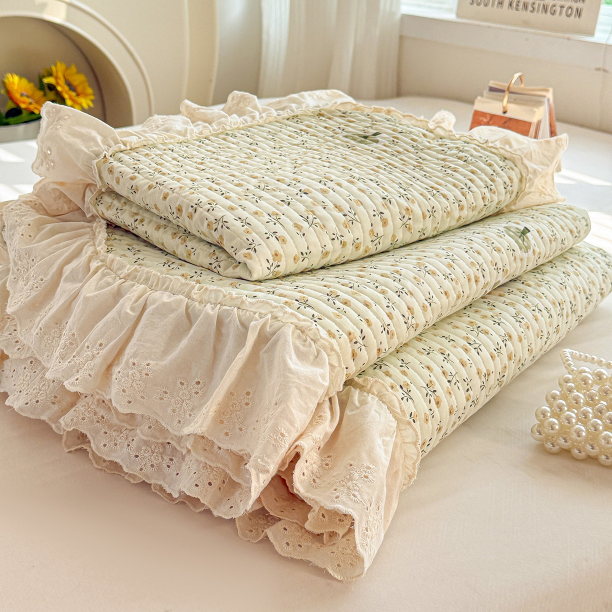 91家纺网 家纺一手货源 找家纺 亨通家纺 2026新款古法水洗棉花边夹棉床盖单床盖床盖单件 春天里