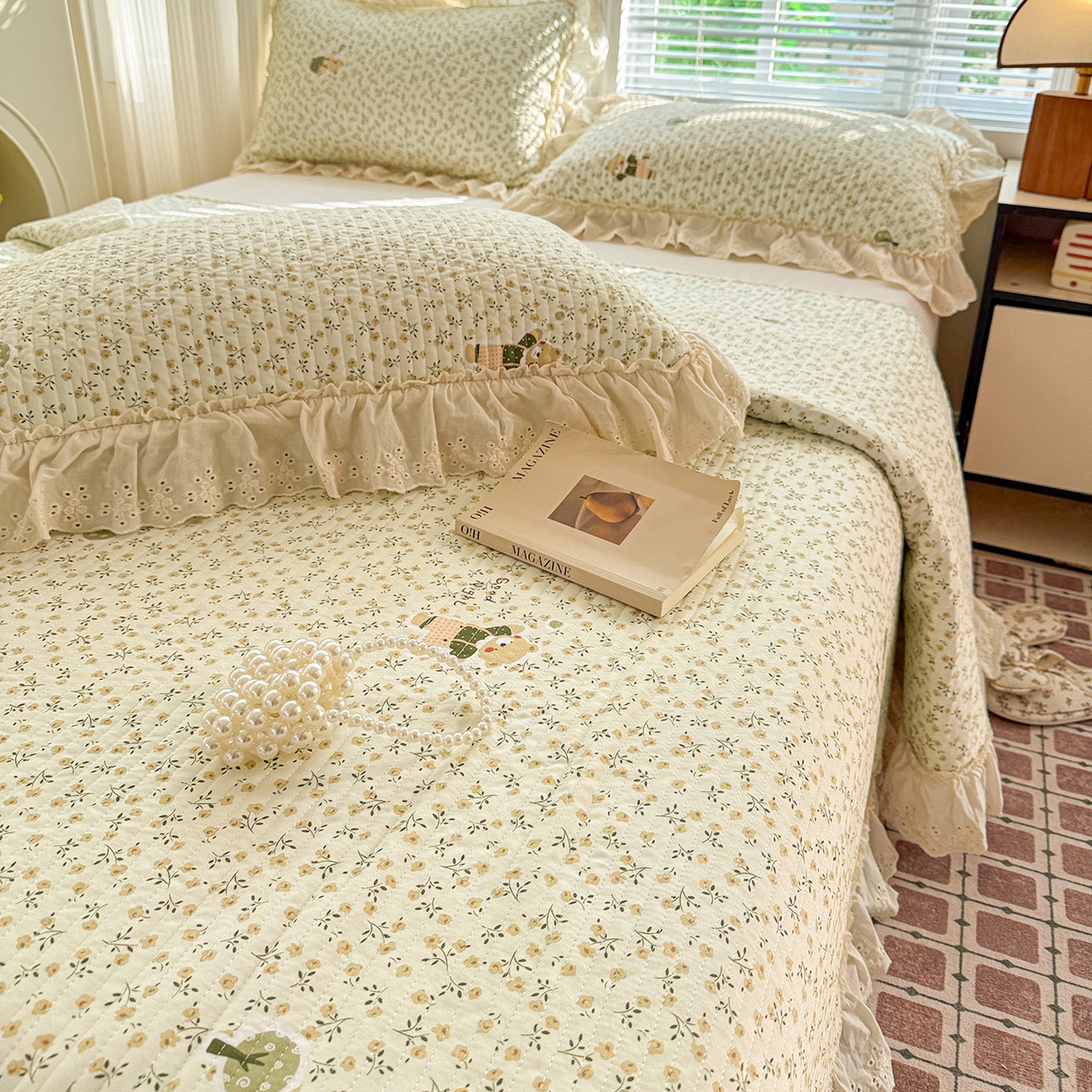 91家纺网 家纺一手货源 找家纺 亨通家纺 2026新款古法水洗棉花边夹棉床盖单床盖床盖单件 春天里