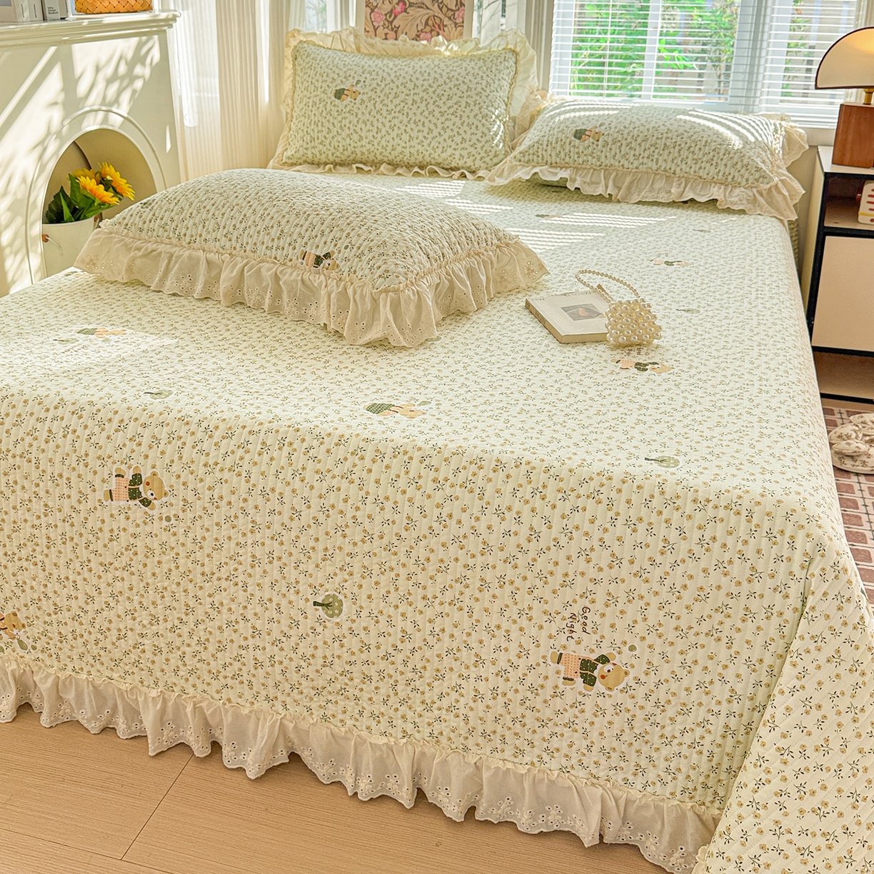 91家纺网 家纺一手货源 找家纺 亨通家纺 2026新款古法水洗棉花边夹棉床盖单床盖床盖单件 春天里