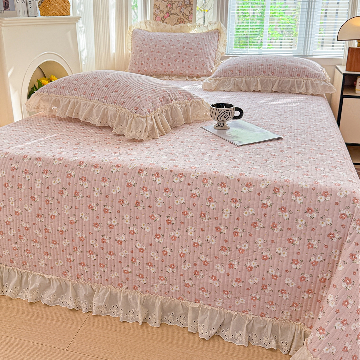 91家纺网 家纺一手货源 找家纺 亨通家纺 2026新款古法水洗棉花边夹棉床盖单床盖床盖单件 和风细雨