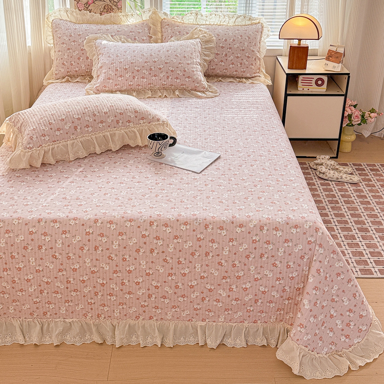 91家纺网 家纺一手货源 找家纺 亨通家纺 2026新款古法水洗棉花边夹棉床盖单床盖床盖单件 和风细雨