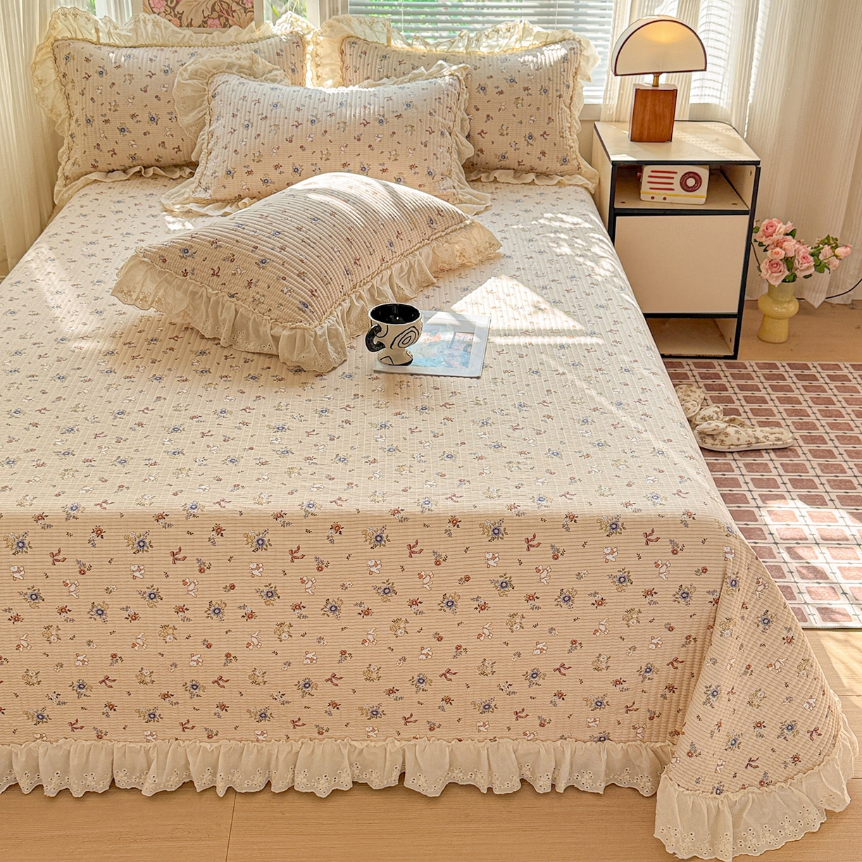 91家纺网 家纺一手货源 找家纺 亨通家纺 2026新款古法水洗棉花边夹棉床盖单床盖床盖单件 甜豆女孩