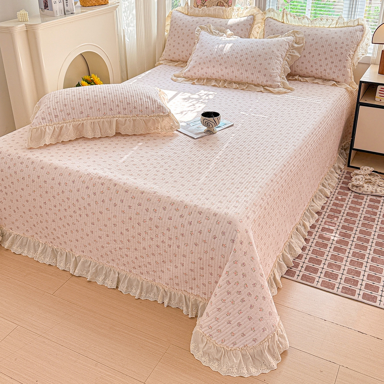 亨通家纺 2026新款古法水洗棉花边夹棉床盖单床盖床盖单件 小苍兰