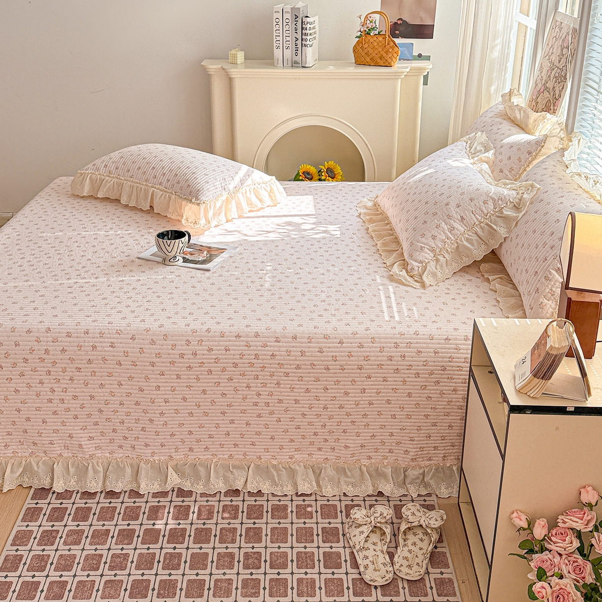 91家纺网 家纺一手货源 找家纺 亨通家纺 2026新款古法水洗棉花边夹棉床盖单床盖床盖单件 小苍兰