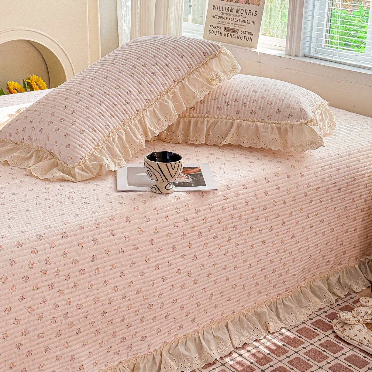 91家纺网 家纺一手货源 找家纺 亨通家纺 2026新款古法水洗棉花边夹棉床盖单床盖床盖单件 小苍兰