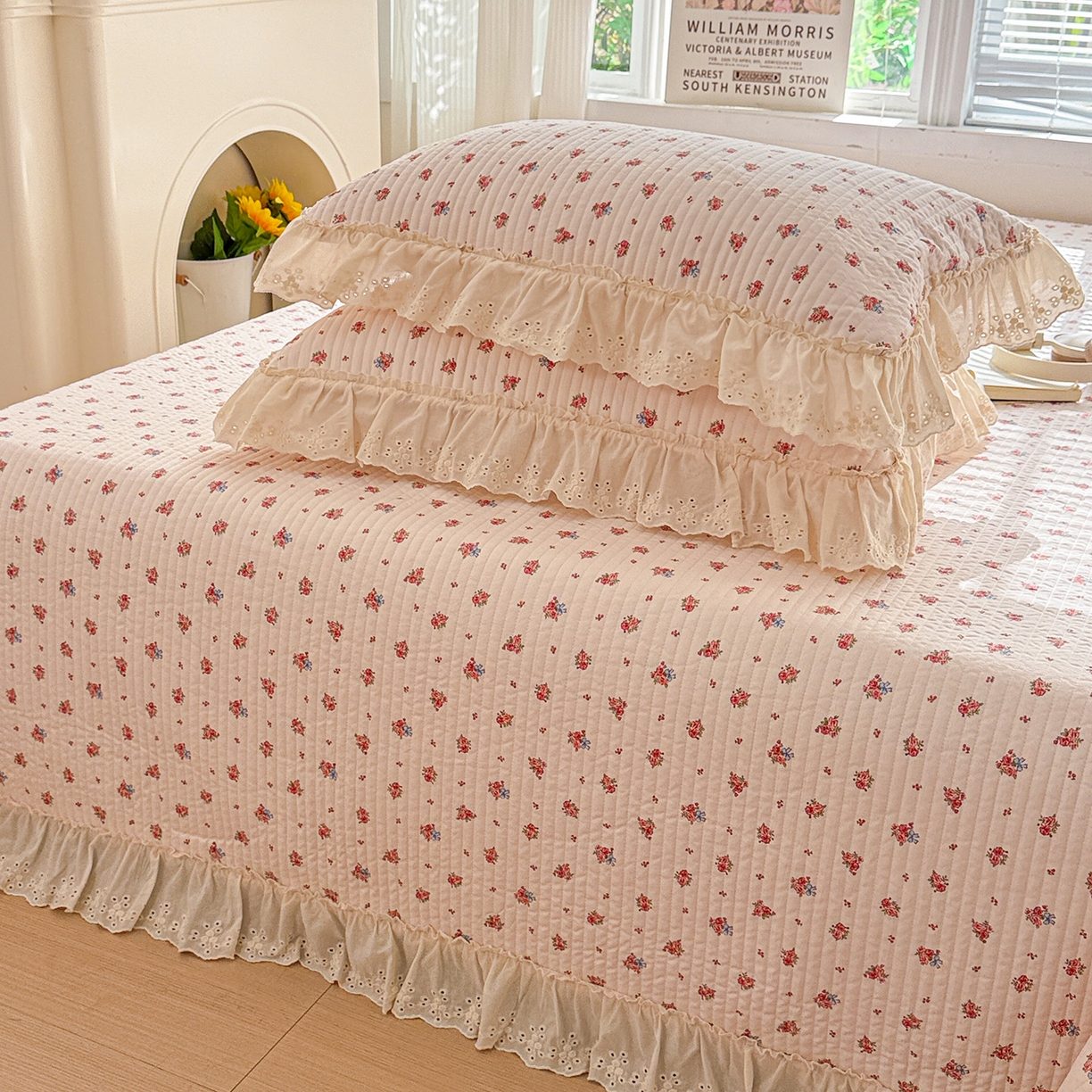 91家纺网 家纺一手货源 找家纺 亨通家纺 2026新款古法水洗棉花边夹棉床盖单床盖床盖单件 瑶花知