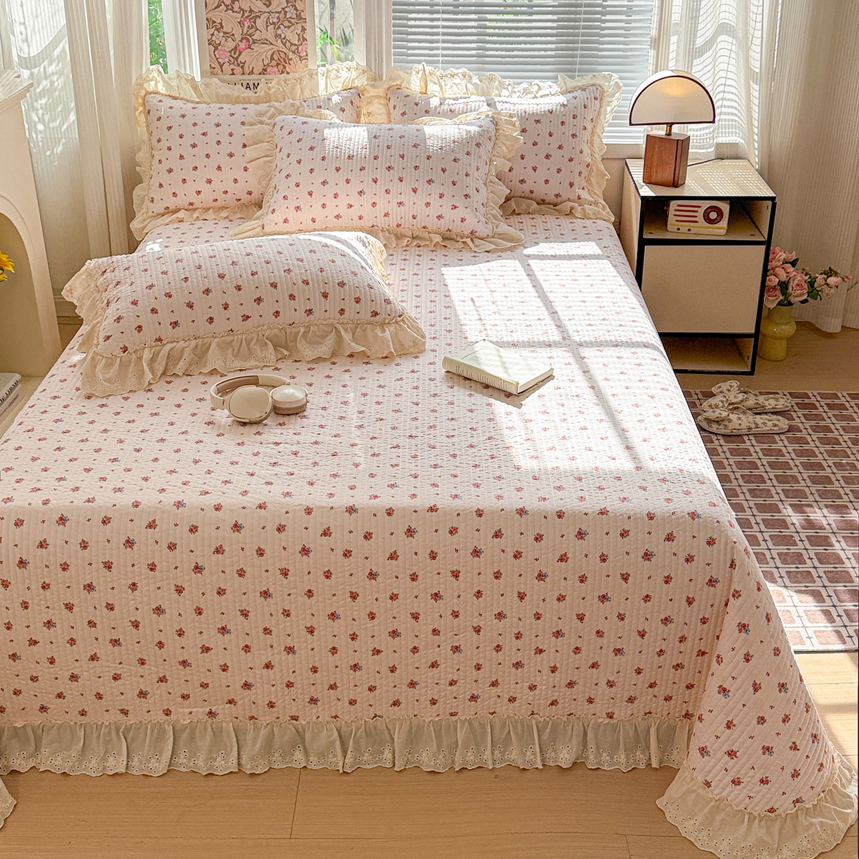 91家纺网 家纺一手货源 找家纺 亨通家纺 2026新款古法水洗棉花边夹棉床盖单床盖床盖单件 瑶花知