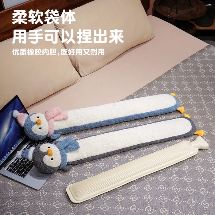 91家纺网 家纺一手货源 找家纺 仟亿莱 2025新款108企鹅云朵绒注水长条热水袋抱枕 组合图