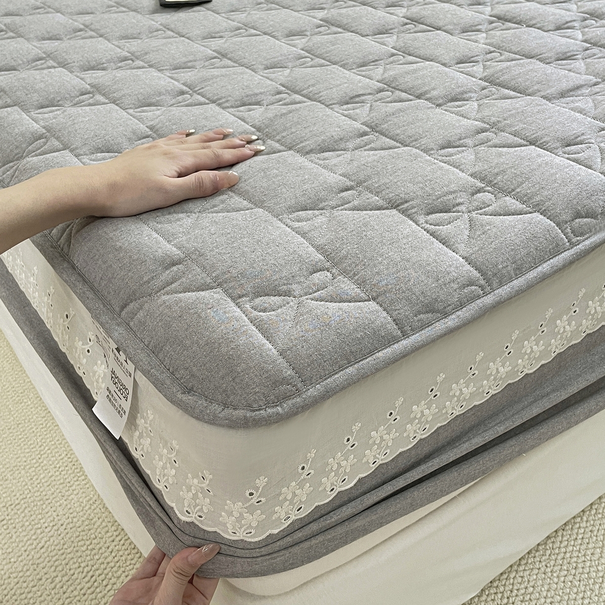 91家纺网 家纺一手货源 找家纺 （总）豪选家纺 2025新款纯棉花边夹棉棉花床笠