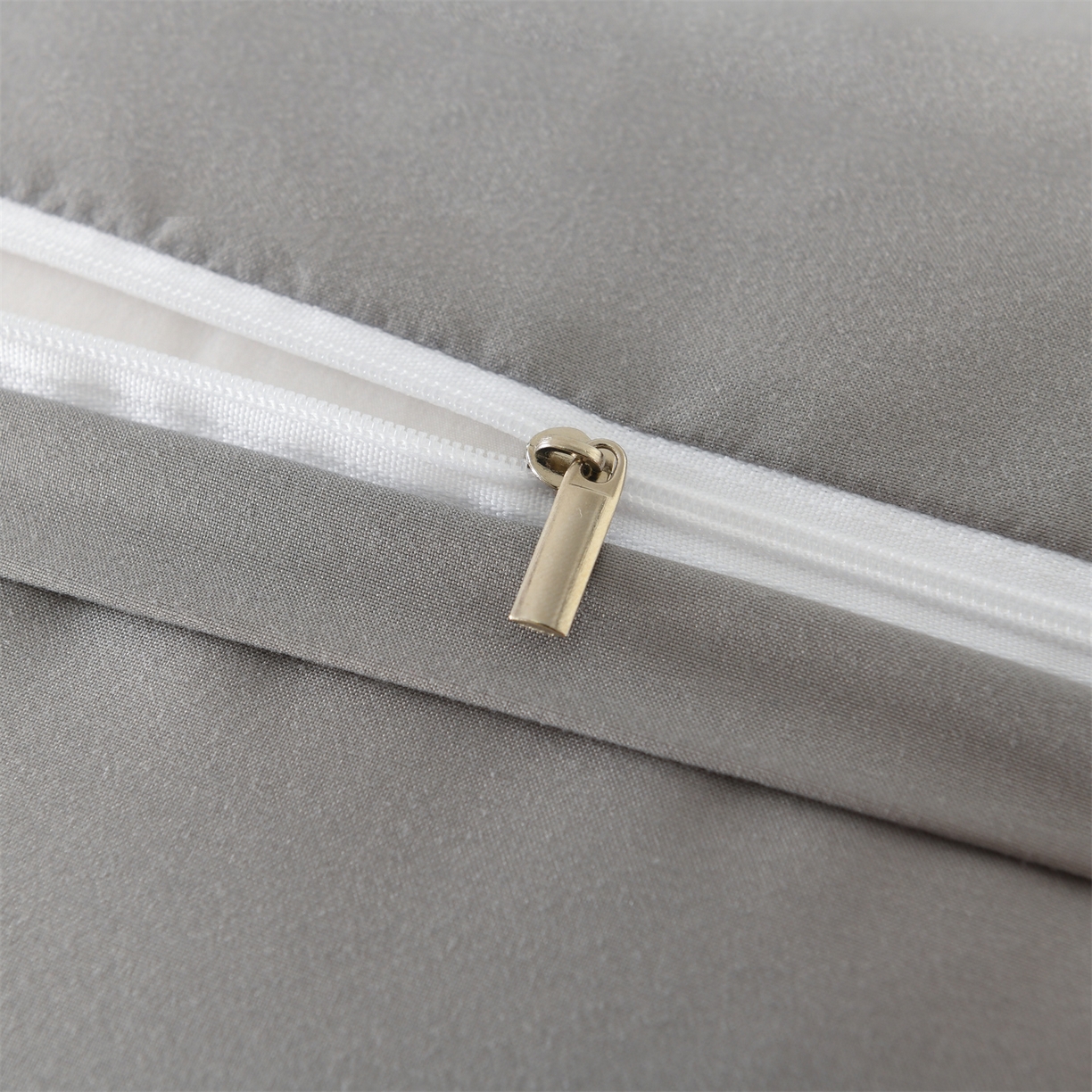 91家纺网 家纺一手货源 找家纺 （总）小猫派 2025新款防口水防头油常规绣花枕套款