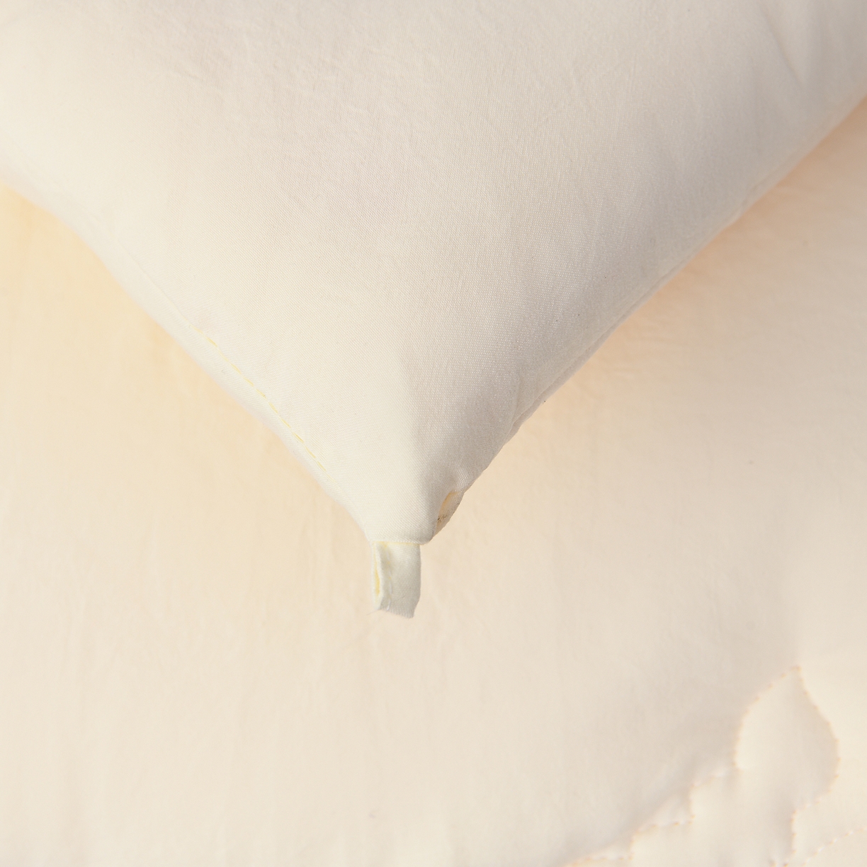 91家纺网 家纺一手货源 找家纺 曼尼家纺 2025新款李官奇大豆被官方正品授权李官奇大豆纤维被包检测 白色