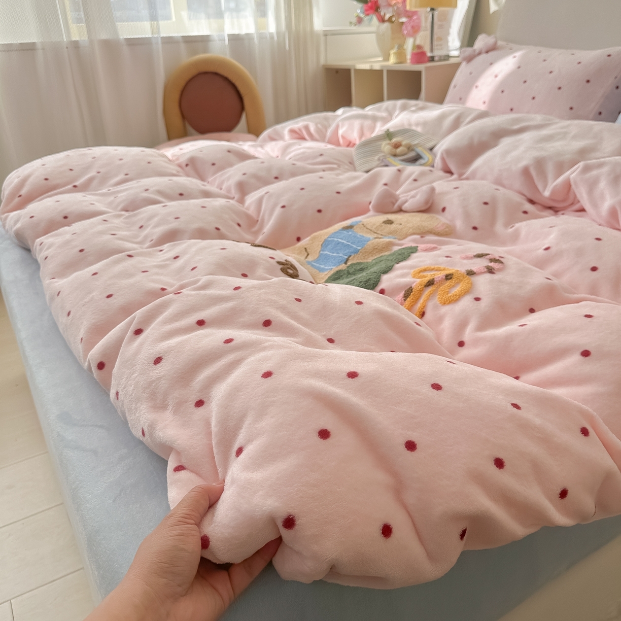 91家纺网 家纺一手货源 找家纺 （总）子钦家纺 2025秋冬新款加厚牛奶绒撸猫感毛巾绣四件套-圣诞小熊