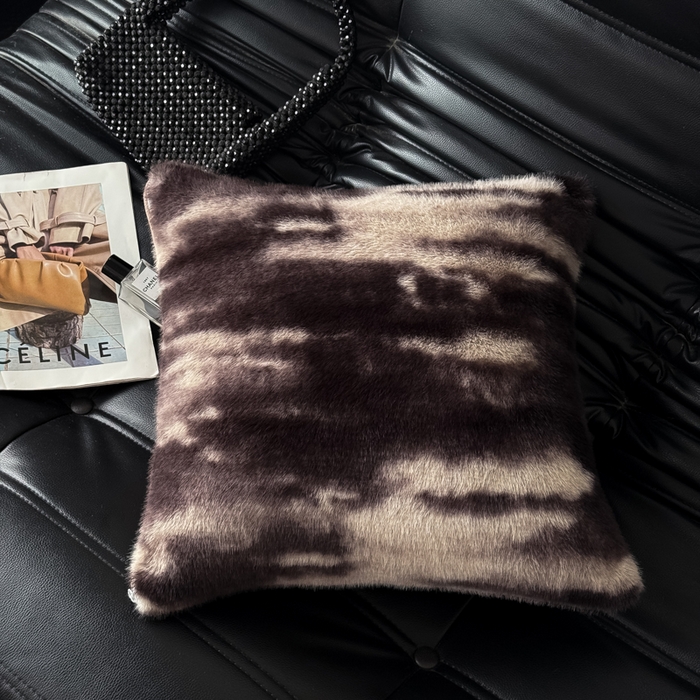 91家纺网 家纺一手货源 找家纺 九花鹿 2025新款轻奢水貂绒印花抱枕套 艾莉