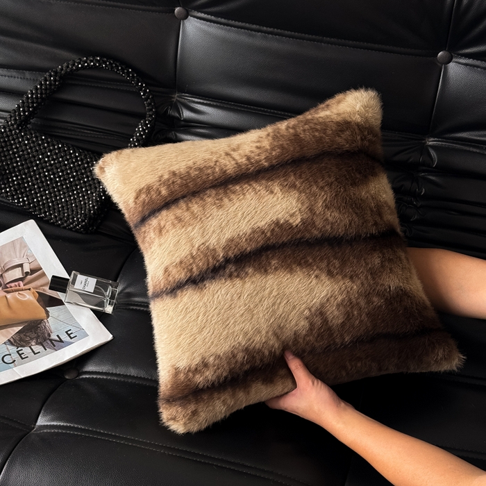 九花鹿 2025新款轻奢水貂绒印花抱枕套 佩兹利