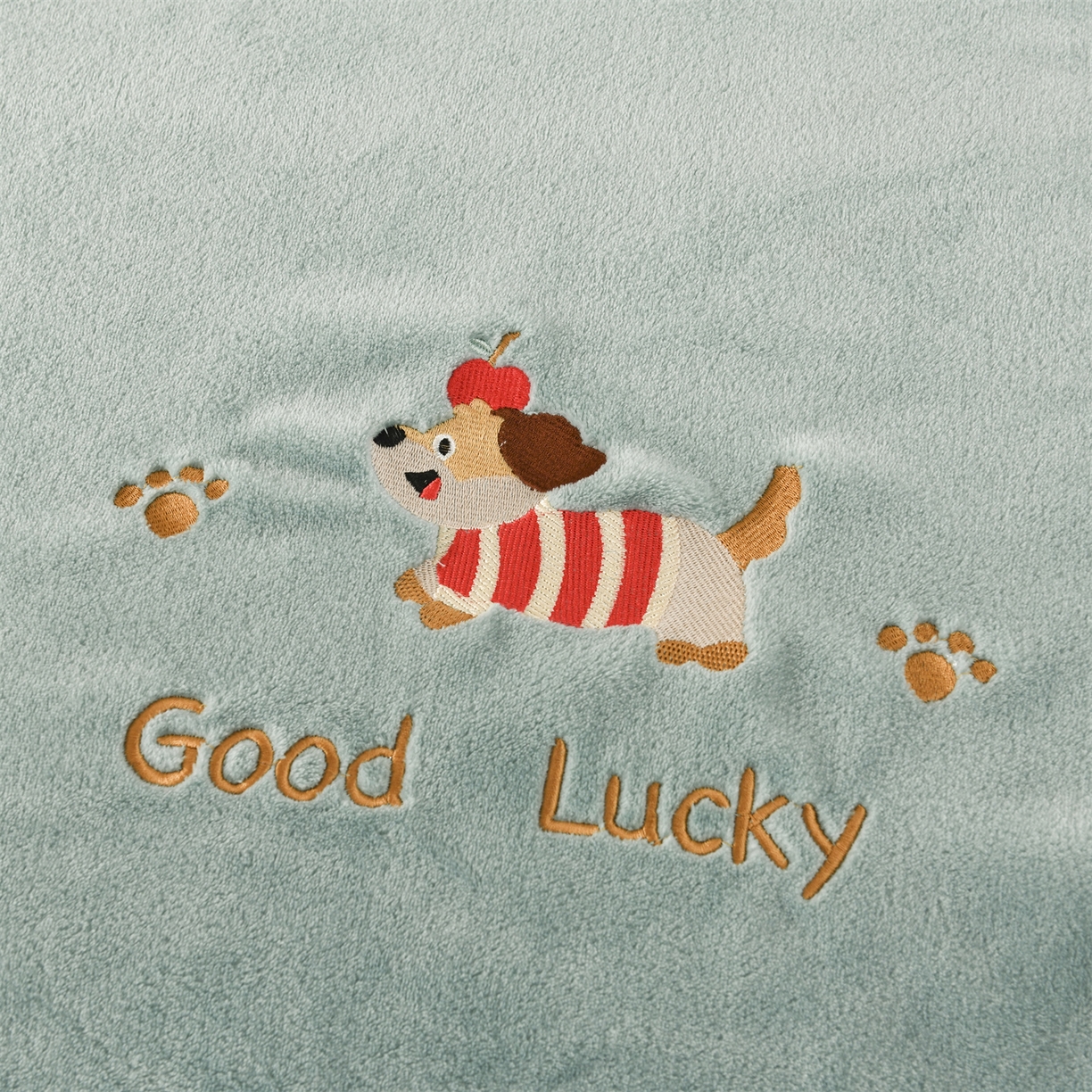 91家纺网 家纺一手货源 找家纺 （总）恋绒家纺 2025新款刺绣款双面绒毛毯毯子盖毯