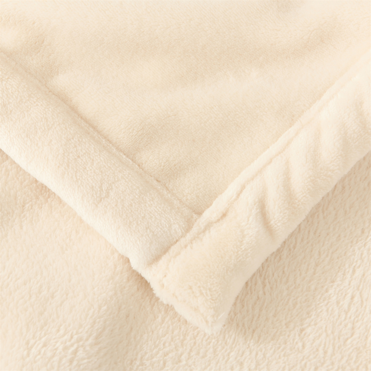 91家纺网 家纺一手货源 找家纺 恋绒家纺 2025新款刺绣款双面绒毛毯毯子盖毯 幸运狗-米白