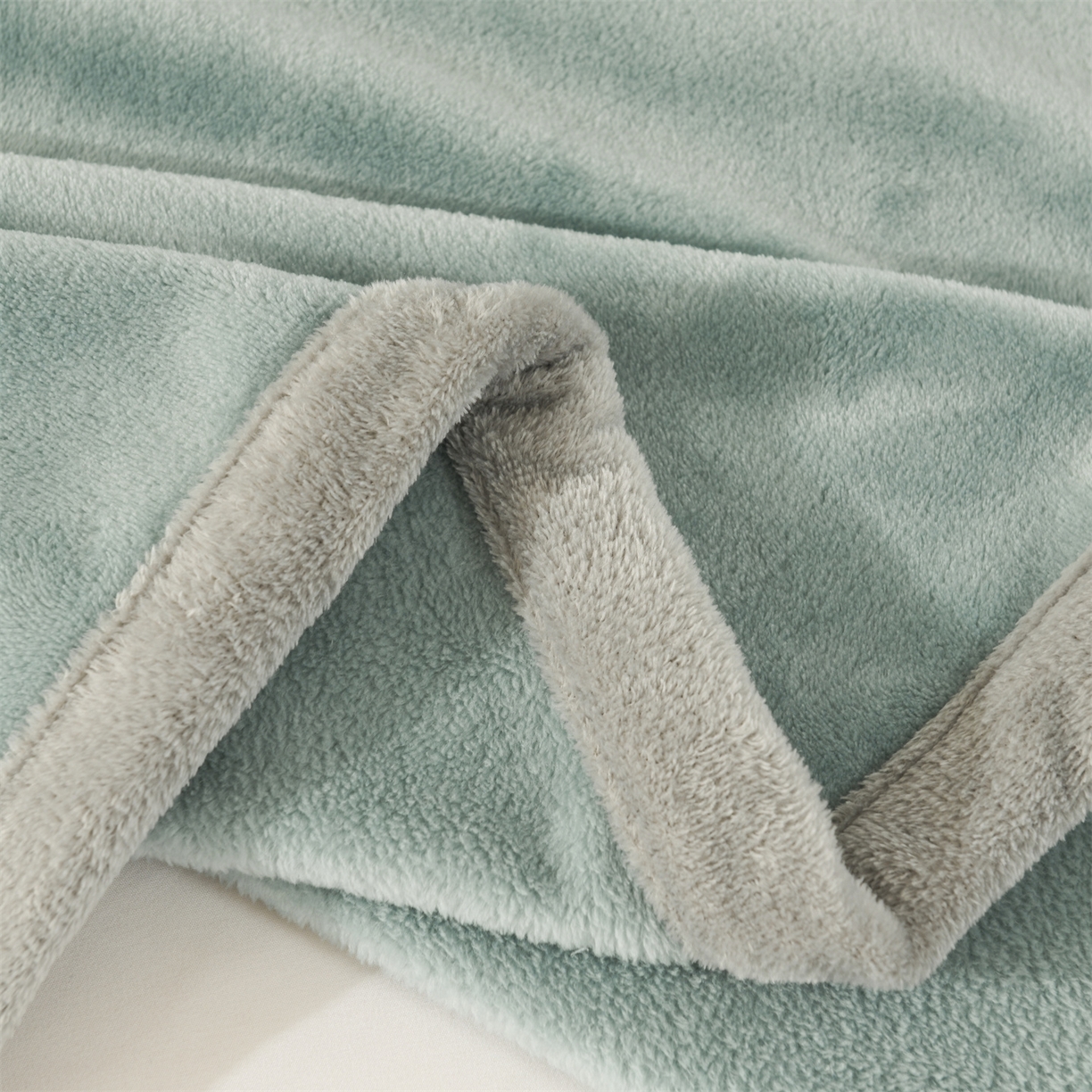 91家纺网 家纺一手货源 找家纺 （总）恋绒家纺 2025新款双面绒多功能休闲毛毯盖毯毯子