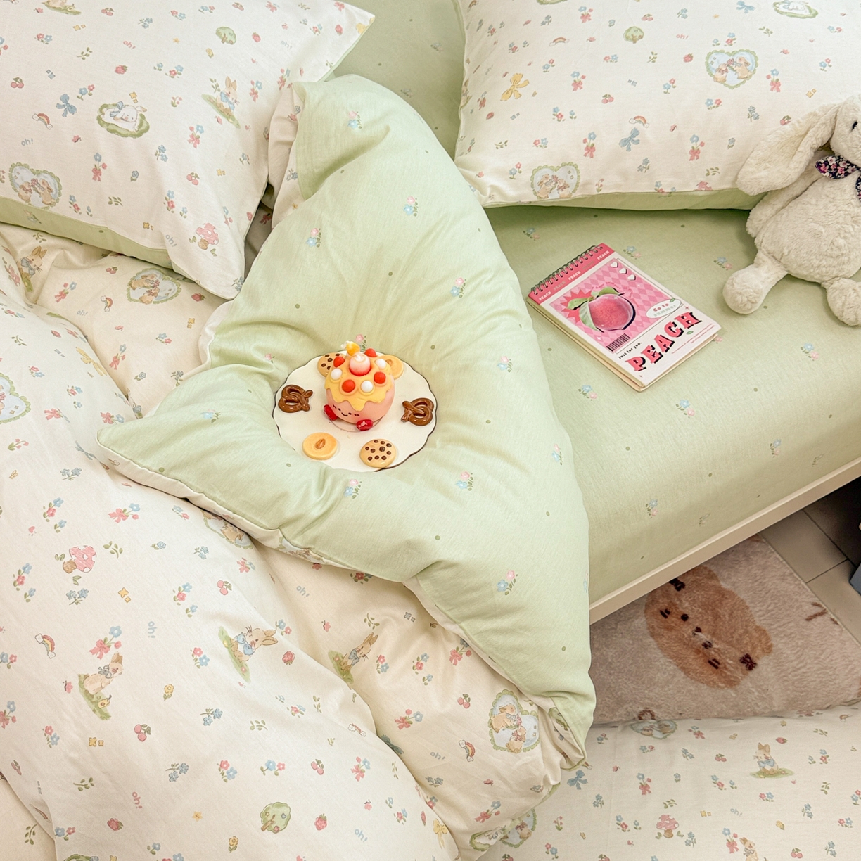 91家纺网 家纺一手货源 找家纺 简宜家居（朝初家纺） 2025新款12868全棉兔与花笺系列四件套 兔与花笺