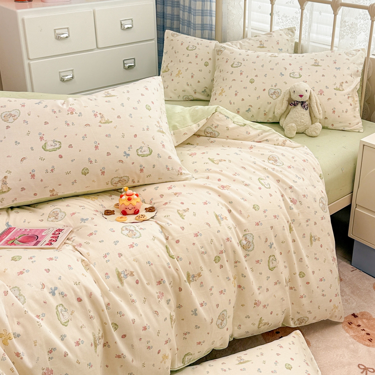 91家纺网 家纺一手货源 找家纺 简宜家居（朝初家纺） 2025新款12868全棉兔与花笺系列四件套 兔与花笺