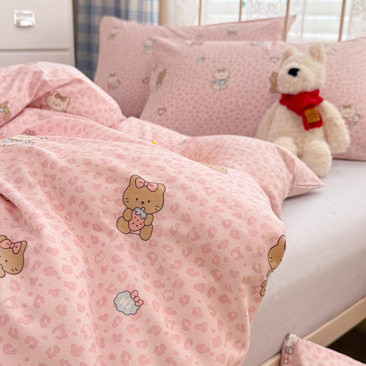 91家纺网 家纺一手货源 找家纺 简宜家居（朝初家纺） 2025新款12868全棉兔与花笺系列四件套 豹纹-粉