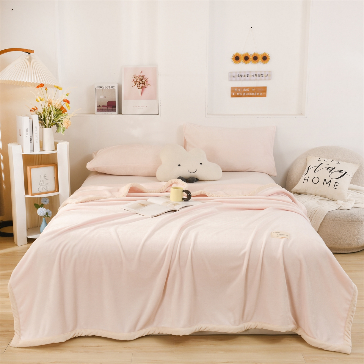 91家纺网 家纺一手货源 找家纺 恋绒家纺 2025新款双面绒多功能休闲毛毯盖毯毯子 浅粉