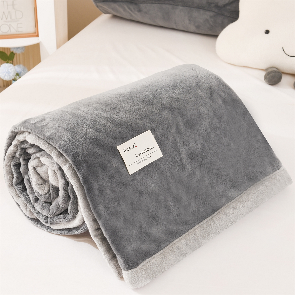 91家纺网 家纺一手货源 找家纺 恋绒家纺 2025新款双面绒多功能休闲毛毯盖毯毯子 深灰