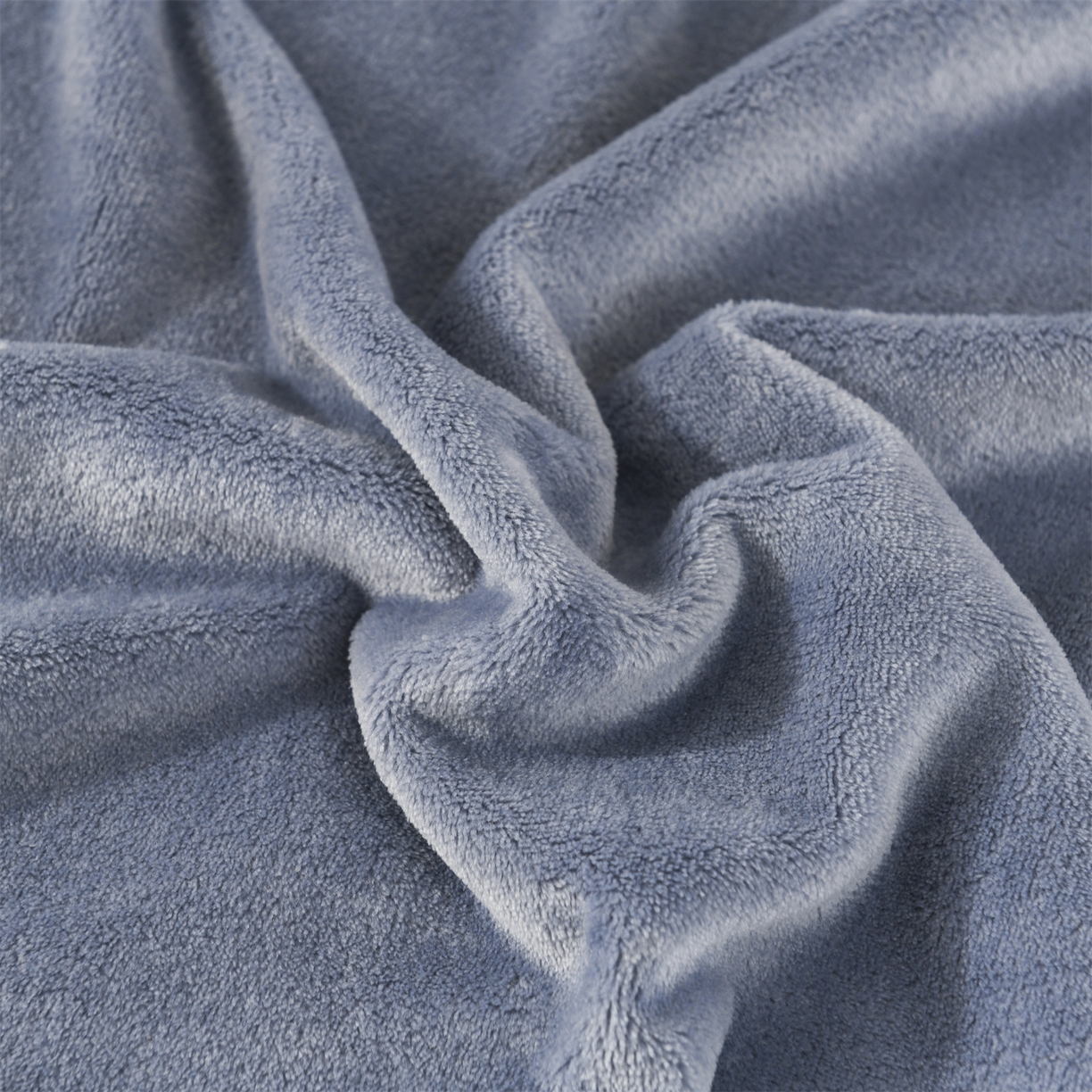 91家纺网 家纺一手货源 找家纺 恋绒家纺 2025新款双面绒多功能休闲毛毯盖毯毯子 深蓝