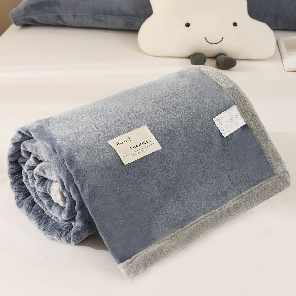 91家纺网 家纺一手货源 找家纺 恋绒家纺 2025新款双面绒多功能休闲毛毯盖毯毯子 深蓝