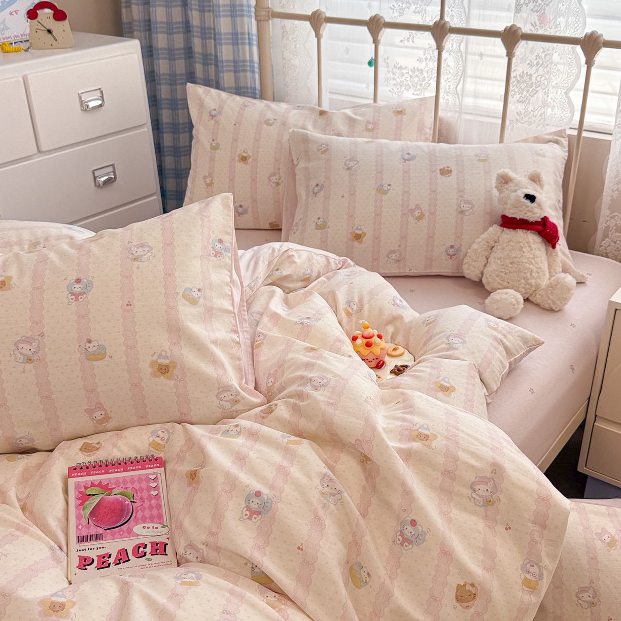 91家纺网 家纺一手货源 找家纺 简宜家居（朝初家纺） 2025新款12868全棉兔与花笺系列四件套 粉条喵团