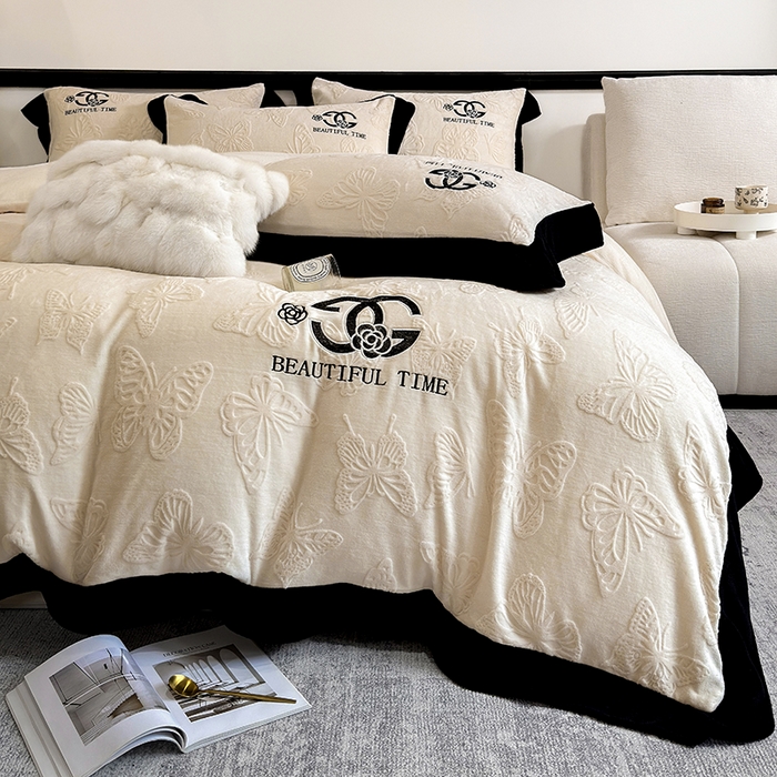 91家纺网 家纺一手货源 找家纺 （总）女子家纺 2025新款雕花牛奶绒绣花四件套