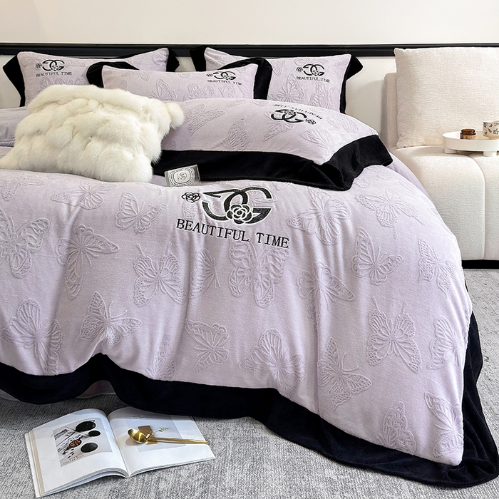 91家纺网 家纺一手货源 找家纺 （总）女子家纺 2025新款雕花牛奶绒绣花四件套