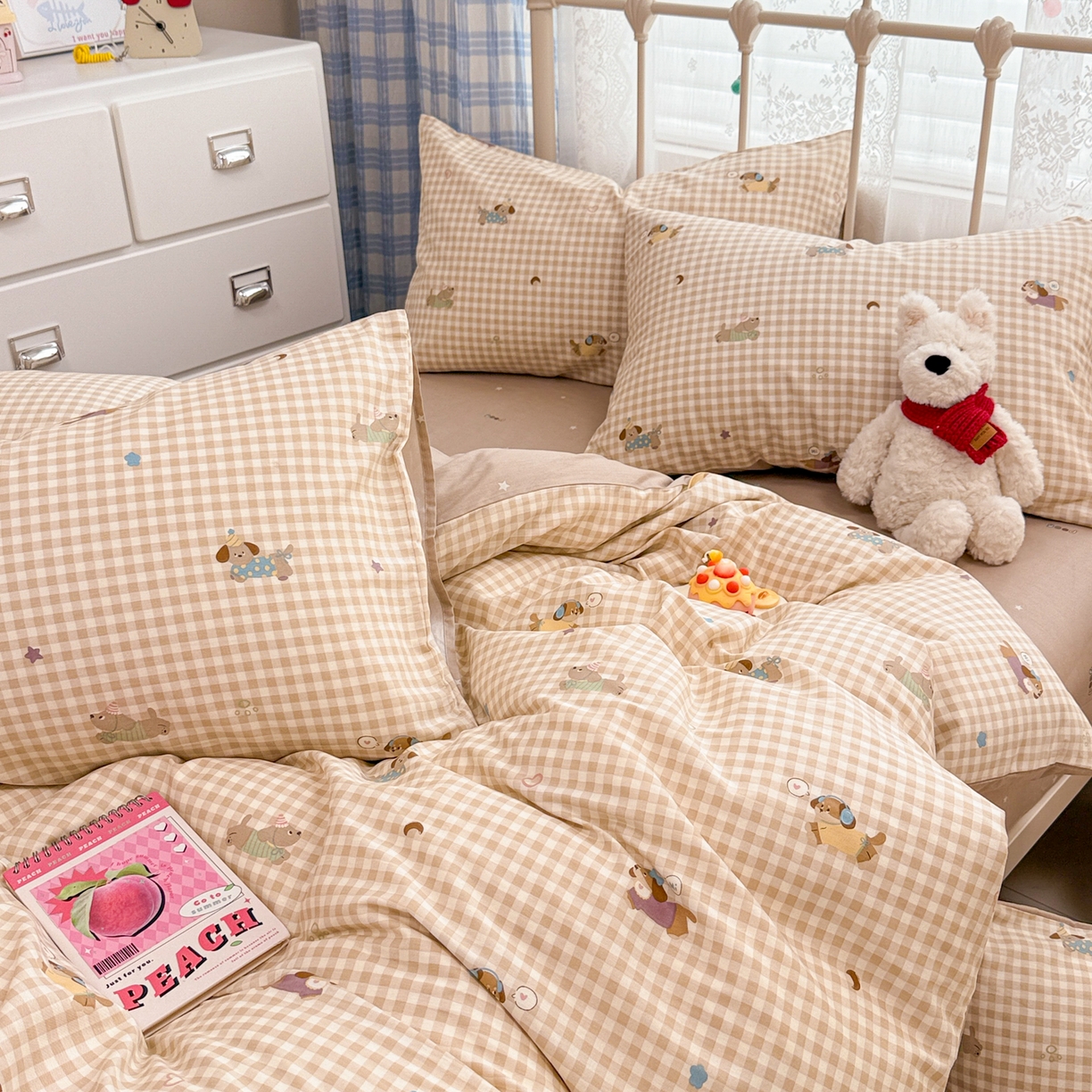 91家纺网 家纺一手货源 找家纺 简宜家居（朝初家纺） 2025新款12868全棉兔与花笺系列四件套 格纹宠物