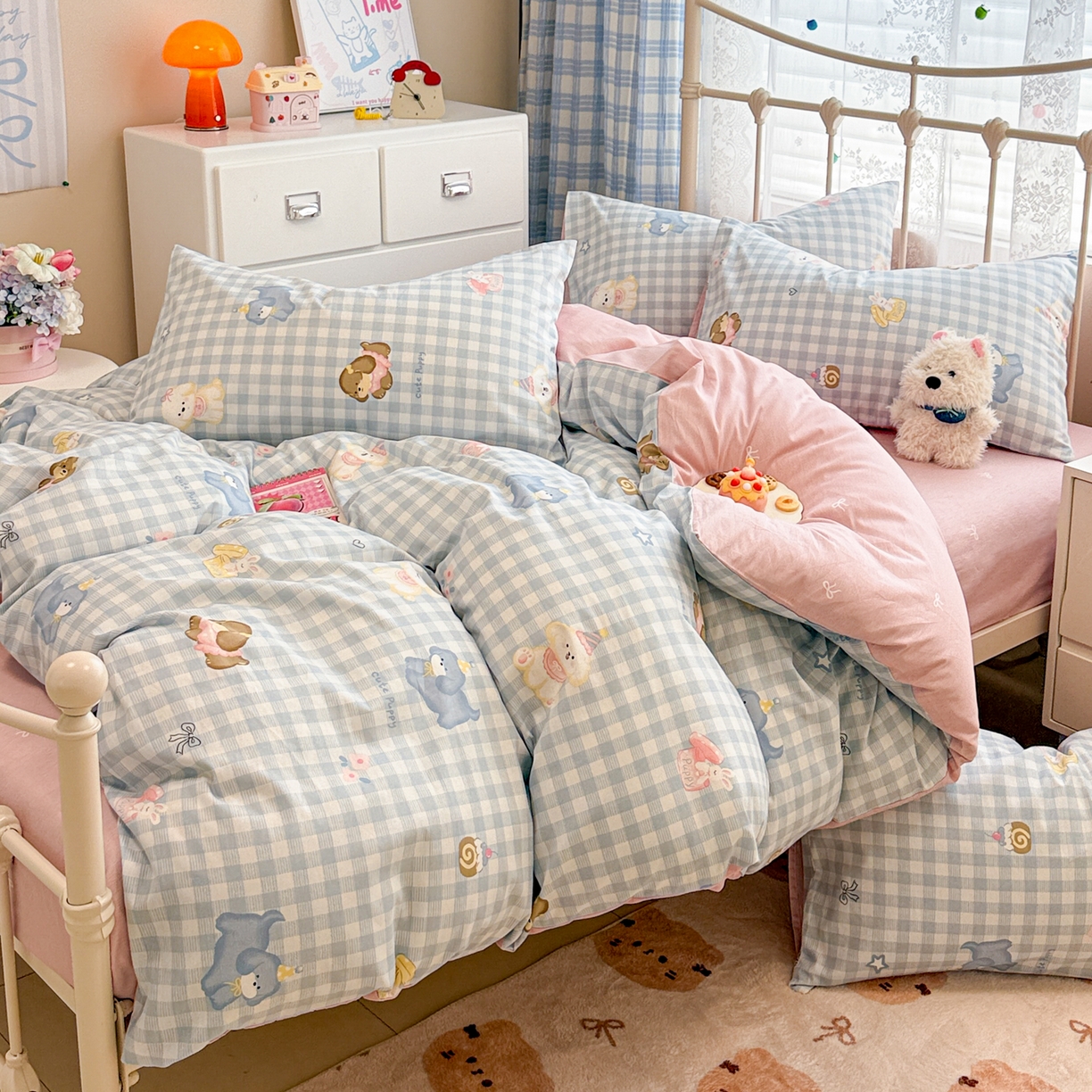 91家纺网 家纺一手货源 找家纺 简宜家居（朝初家纺） 2025新款12868全棉兔与花笺系列四件套 蓝格欢乐