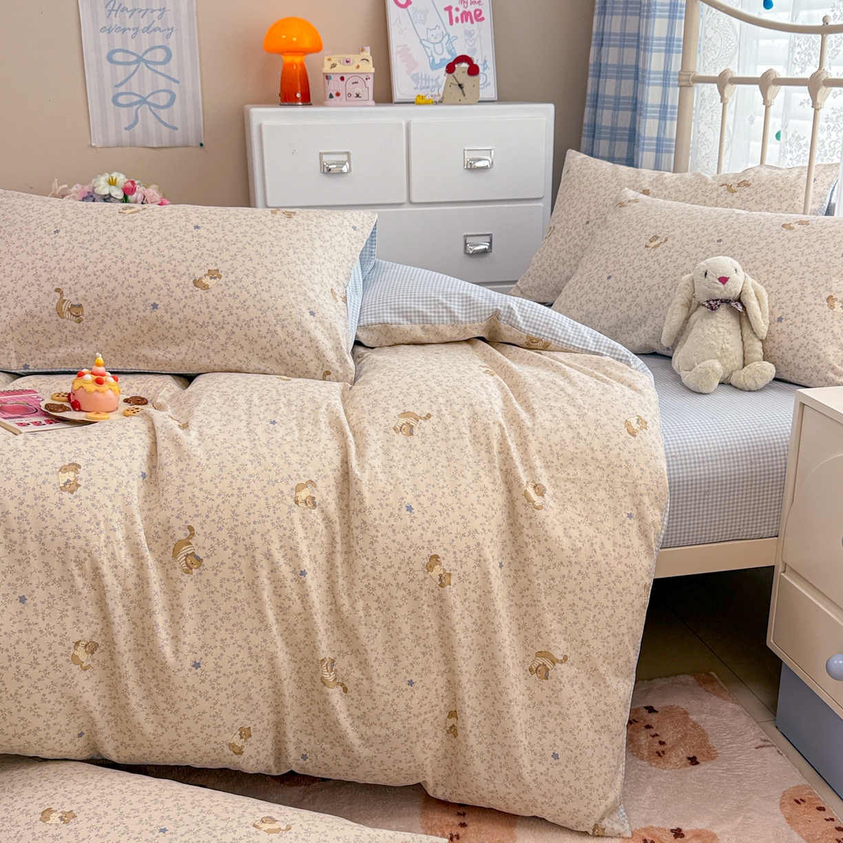 91家纺网 家纺一手货源 找家纺 简宜家居（朝初家纺） 2025新款12868全棉兔与花笺系列四件套 蓝花兔