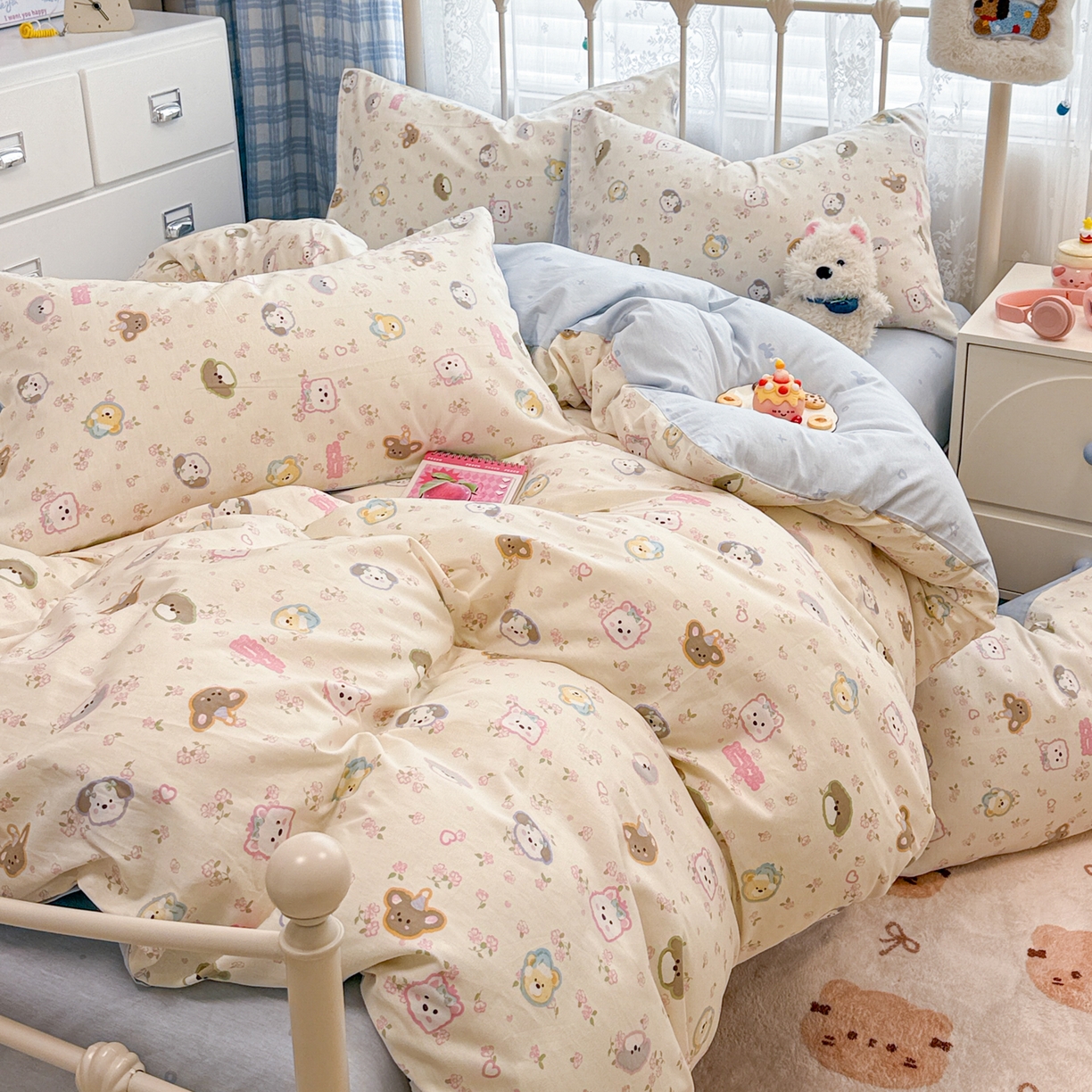 91家纺网 家纺一手货源 找家纺 简宜家居（朝初家纺） 2025新款12868全棉兔与花笺系列四件套 萌友聚会