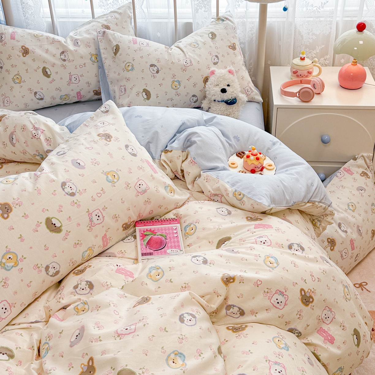 91家纺网 家纺一手货源 找家纺 简宜家居（朝初家纺） 2025新款12868全棉兔与花笺系列四件套 萌友聚会