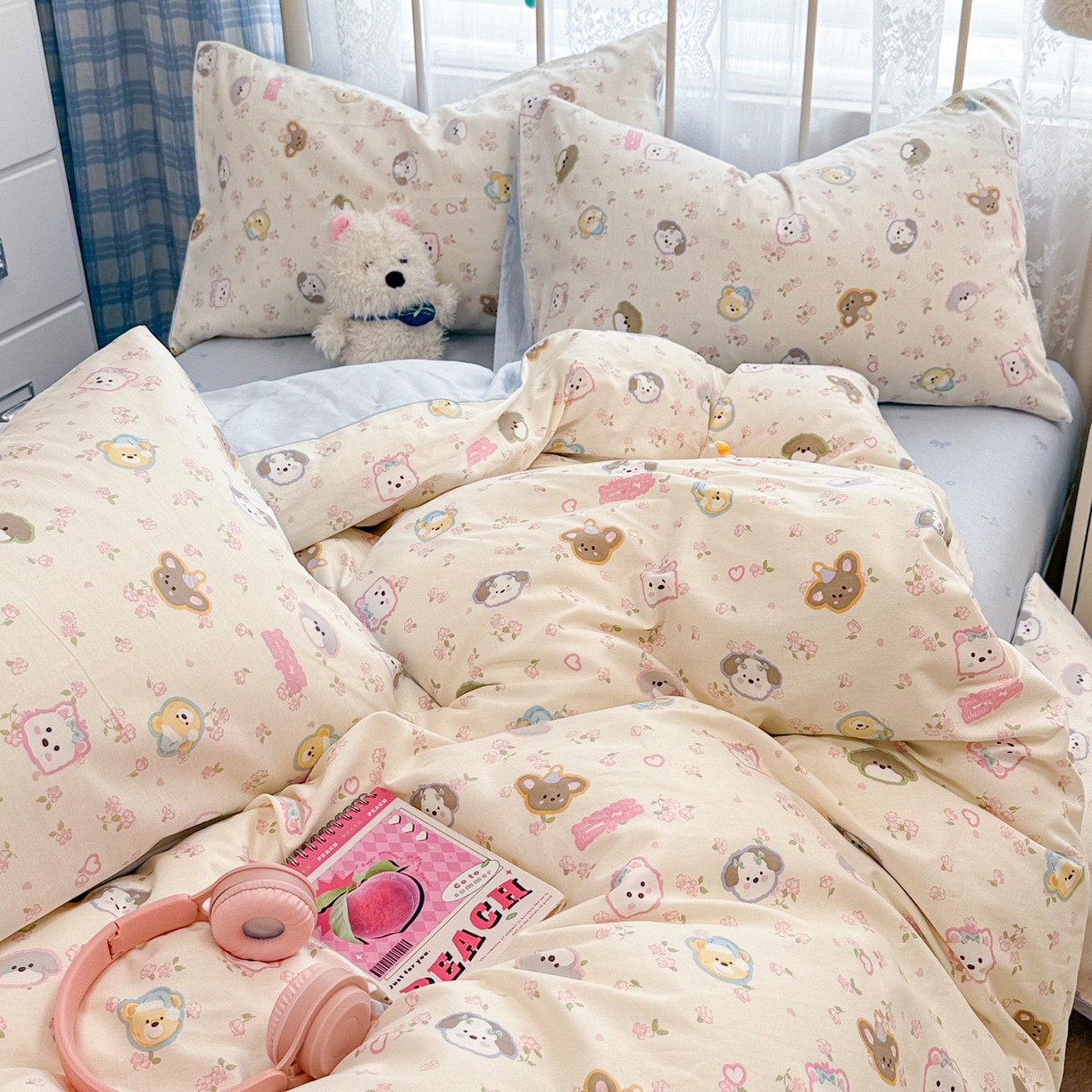 91家纺网 家纺一手货源 找家纺 简宜家居（朝初家纺） 2025新款12868全棉兔与花笺系列四件套 萌友聚会