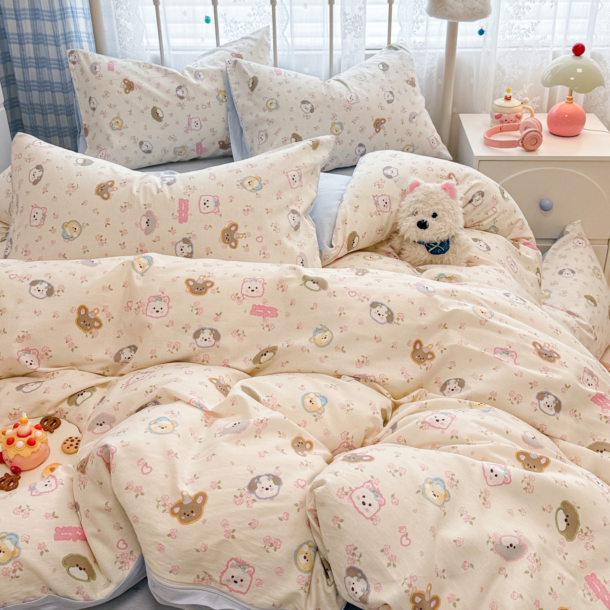 91家纺网 家纺一手货源 找家纺 简宜家居（朝初家纺） 2025新款12868全棉兔与花笺系列四件套 萌友聚会