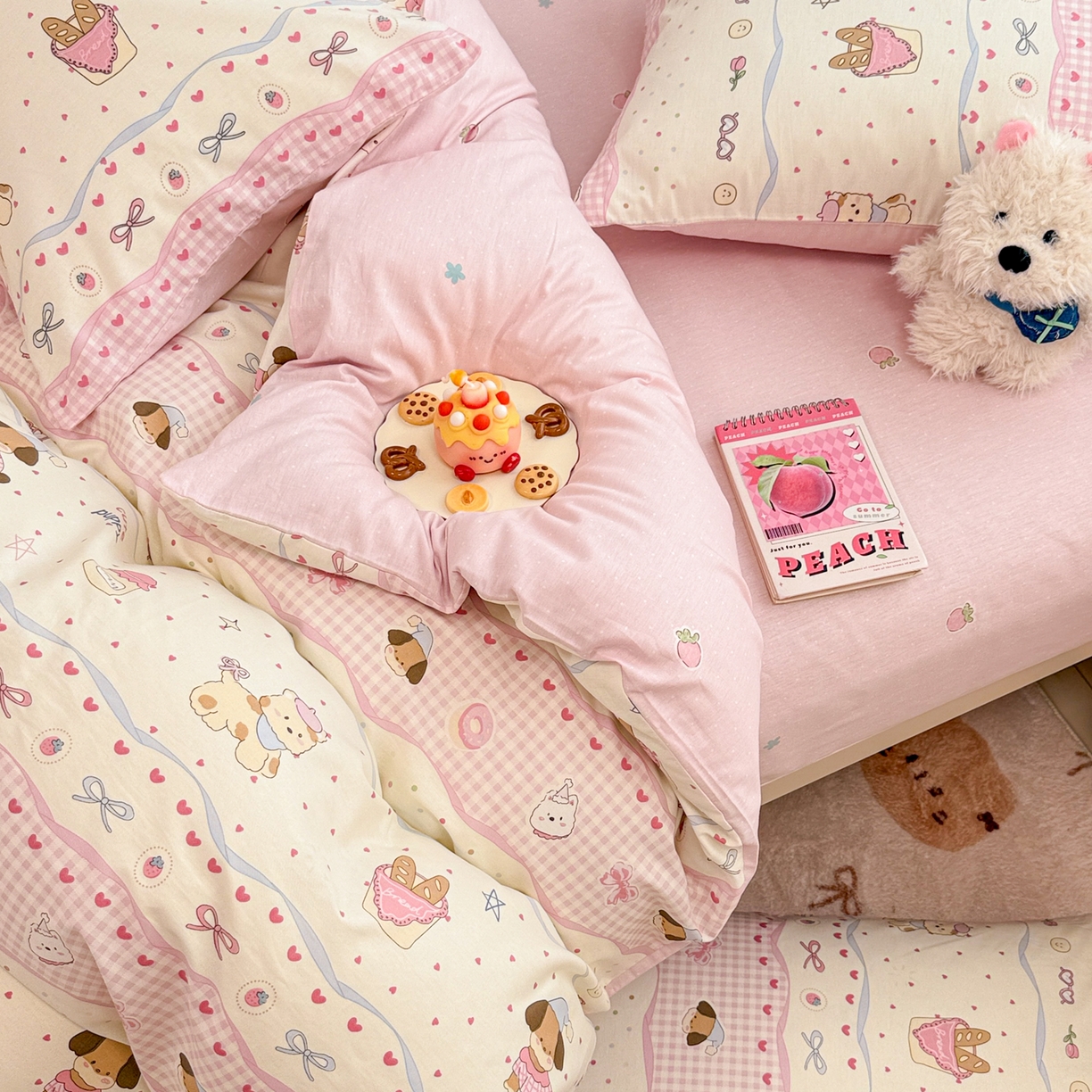 91家纺网 家纺一手货源 找家纺 简宜家居（朝初家纺） 2025新款12868全棉兔与花笺系列四件套 甜心萌犬