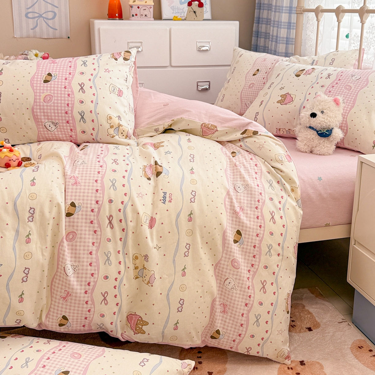 91家纺网 家纺一手货源 找家纺 简宜家居（朝初家纺） 2025新款12868全棉兔与花笺系列四件套 甜心萌犬