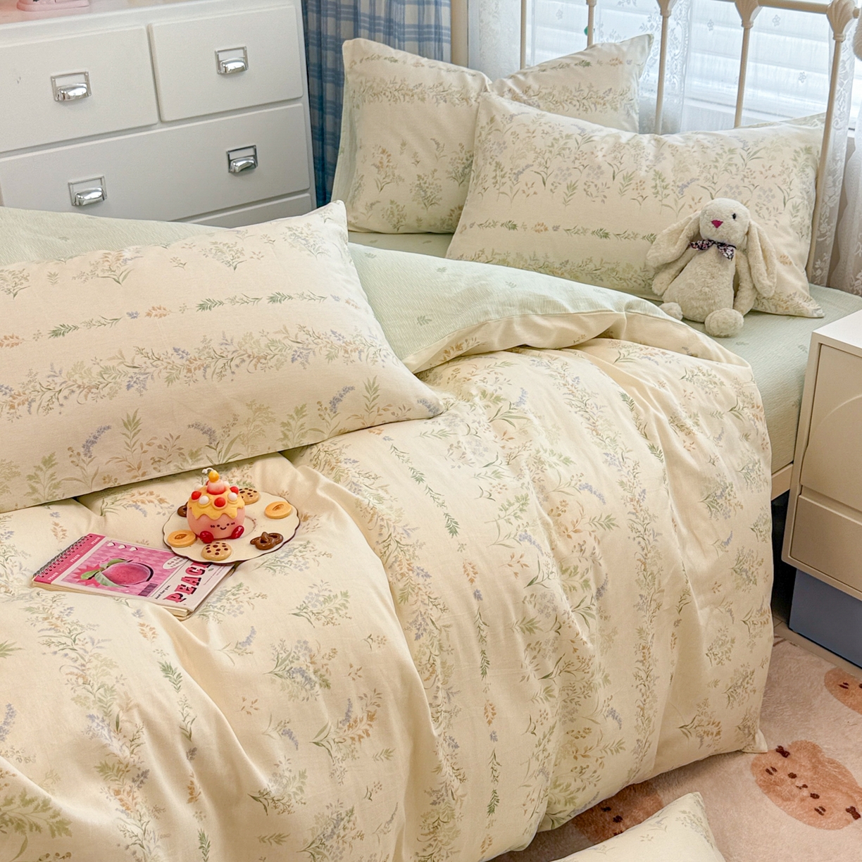 91家纺网 家纺一手货源 找家纺 简宜家居（朝初家纺） 2025新款12868全棉兔与花笺系列四件套 原野草木