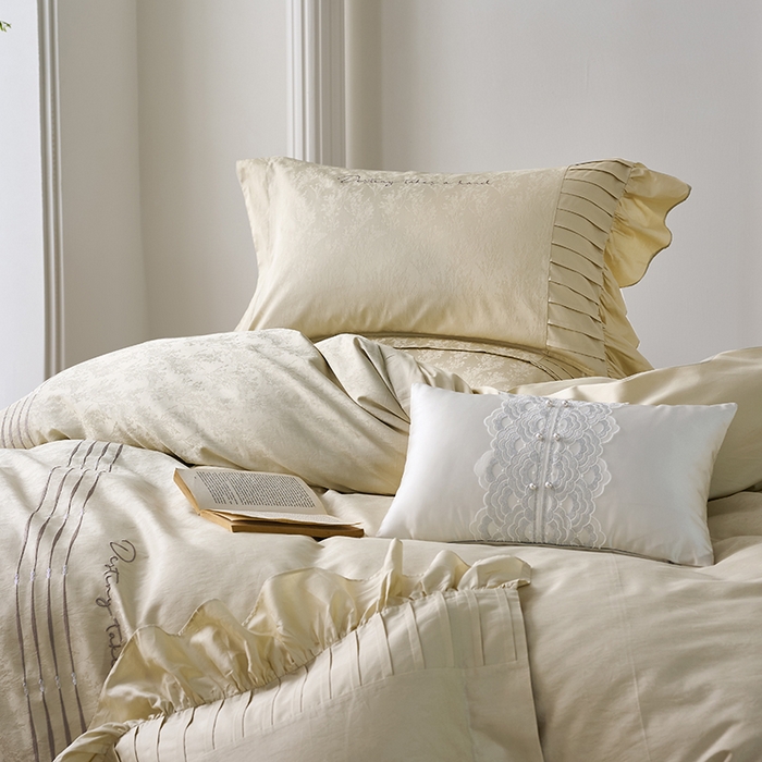 91家纺网 家纺一手货源 找家纺 （总）诗黛尔 2025秋冬新款长绒棉提花绣花洛可可系列四件套